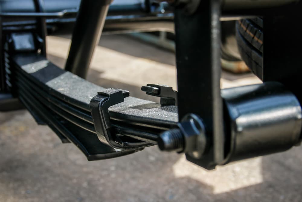 leaf-spring-suspension-of-pick-up-truck