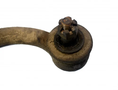 Understanding Tie Rod End Symptoms: Wear Signs, Risks, and When to Replace